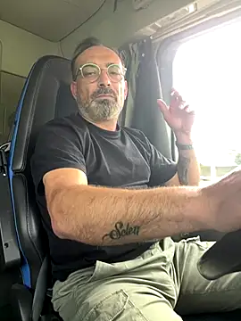 Snapshot of dzhakar chatting on September 26, 2025, 10:19 am dzhakar online show from September 26, 2025, 10:19 am