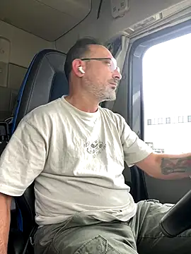 Snapshot of dzhakar chatting on October 8, 2025, 11:08 am dzhakar online show from October 8, 2025, 11:08 am