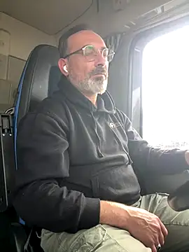 Snapshot of dzhakar chatting on October 27, 2025, 11:58 am dzhakar online show from October 27, 2025, 11:58 am