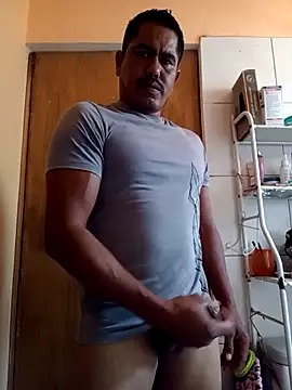 negro15cm17 online show from October 2, 2025, 4:03 pm