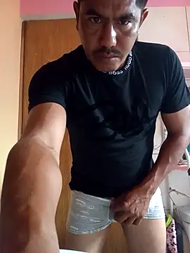 negro15cm17 online show from October 5, 2025, 5:22 pm