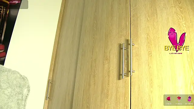 aidaadams online show from November 5, 2025, 11:43 am