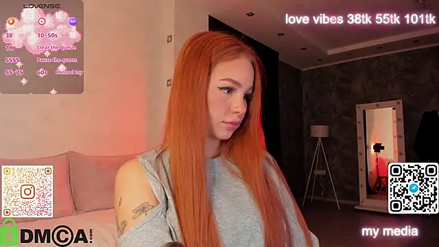 Snapshot of Tracy-Taylor chatting on October 9, 2025, 12:52 am Tracy-Taylor online show from October 9, 2025, 12:52 am