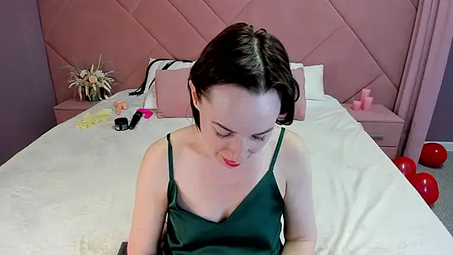 Jaqueline Richardson online show from February 22, 2025, 3:03 pm