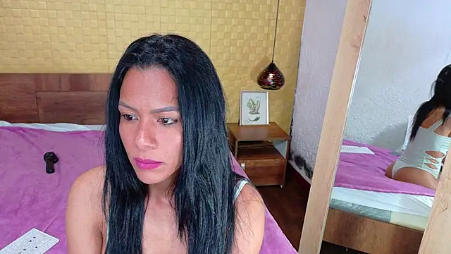 Snapshot of Mrs_booty chatting on March 10, 2025, 6:01 pm Mrs booty online show from March 10, 2025, 6:01 pm