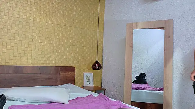 Snapshot of Mrs_booty chatting on March 14, 2025, 1:57 pm Mrs booty online show from March 14, 2025, 1:57 pm