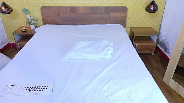 Snapshot of Mrs_booty chatting on October 1, 2025, 1:50 pm Mrs booty online show from October 1, 2025, 1:50 pm