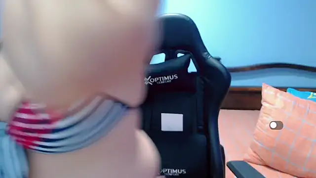 Lily Benet1 online show from November 8, 2025, 10:19 pm