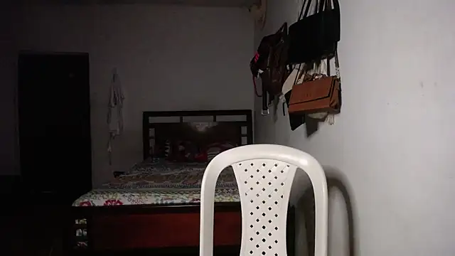 foxysweet09 online show from December 4, 2024, 5:16 am