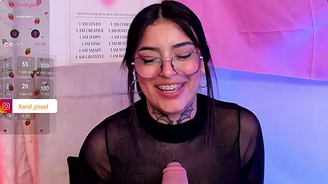 Hinataw33d01 online show from March 17, 2025, 5:12 am