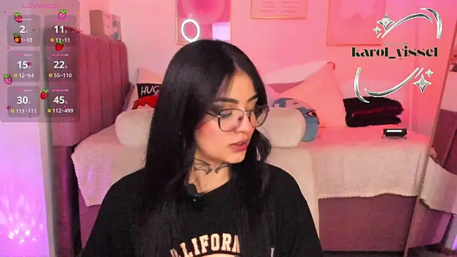 Hinataw33d01 online show from November 11, 2025, 3:39 am