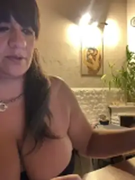 Sensualmente333 online show from April 7, 2026, 11:43 am