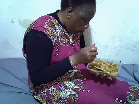 Snapshot of Crystal__Gee chatting on December 26, 2024, 6:33 pm Crystal  Gee online show from December 26, 2024, 6:33 pm