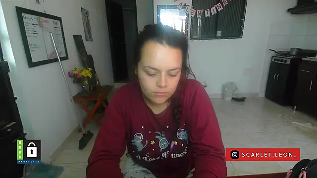 Scarletleon77 online show from February 12, 2026, 2:01 pm