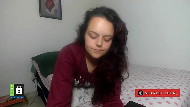 Scarletleon77 online show from March 16, 2026, 4:22 pm