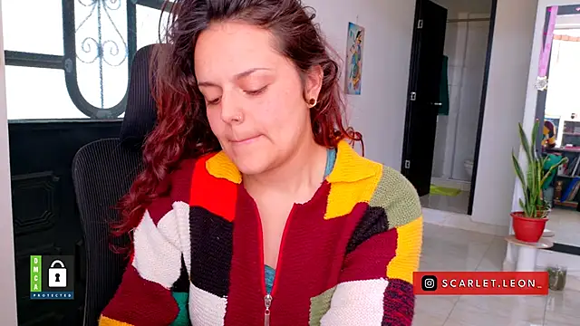 Snapshot of Scarletleon77 chatting on July 2, 2026, 6:25 pm Scarletleon77 online show from July 2, 2026, 6:25 pm