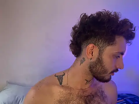 Snapshot of axel_giracr chatting on December 9, 2024, 8:54 pm axel giracr online show from December 9, 2024, 8:54 pm