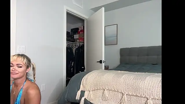 Snapshot of ElenaErickson chatting on March 9, 2026, 7:51 pm ElenaErickson online show from March 9, 2026, 7:51 pm