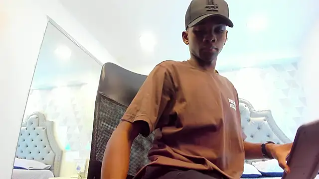 Snapshot of JacksonMuller_ chatting on December 13, 2024, 2:05 pm JacksonMuller  online show from December 13, 2024, 2:05 pm