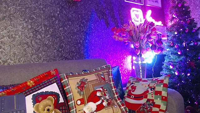 Snapshot of EvelinaGrey chatting on December 21, 2024, 7:56 am EvelinaGrey online show from December 21, 2024, 7:56 am