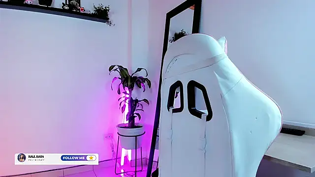 kali ka  online show from October 27, 2025, 6:01 pm