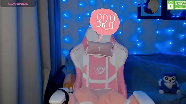 Snapshot of LeahGottty chatting on December 14, 2024, 2:53 pm LeahGottty online show from December 14, 2024, 2:53 pm