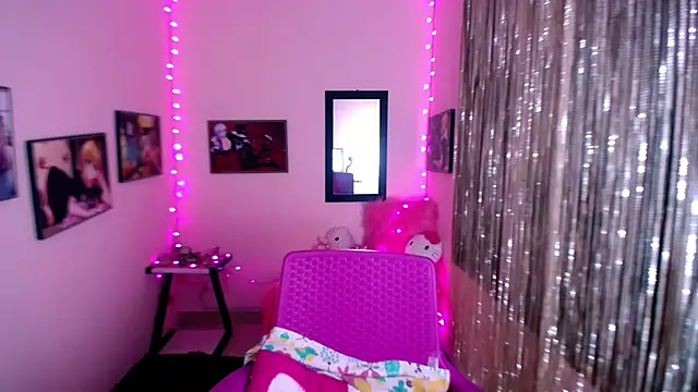 Cristal w online show from February 6, 2025, 12:26 pm