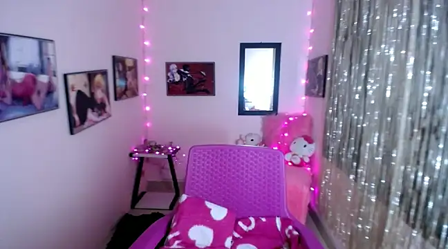 Cristal w online show from February 19, 2025, 12:22 pm