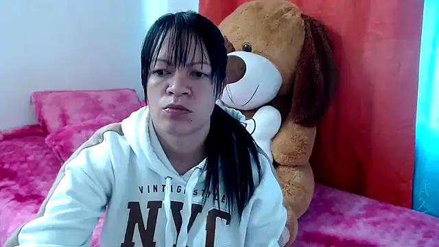 Cristal w online show from February 13, 2026, 2:57 pm