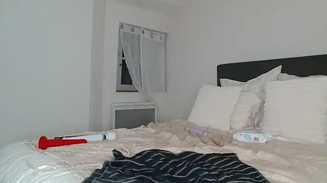 Snapshot of Pinpussyflower chatting on February 3, 2025, 6:28 pm Pinpussyflower online show from February 3, 2025, 6:28 pm