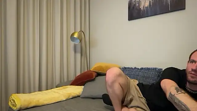 Snapshot of KingCal205 chatting on September 26, 2025, 9:19 pm KingCal205 online show from September 26, 2025, 9:19 pm