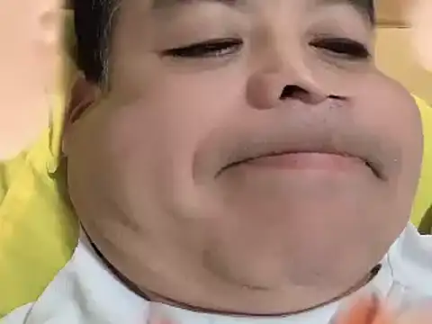 Snapshot of Beijing2000 chatting on December 4, 2024, 1:20 pm Beijing2000 online show from December 4, 2024, 1:20 pm