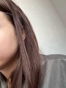 ellie ssexy online show from October 8, 2025, 4:21 am