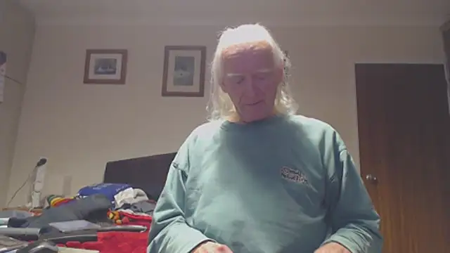 Snapshot of WaverlyKernow chatting on January 18, 2026, 2:43 pm WaverlyKernow online show from January 18, 2026, 2:43 pm