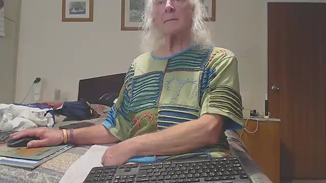 Snapshot of WaverlyKernow chatting on March 19, 2026, 9:24 am WaverlyKernow online show from March 19, 2026, 9:24 am