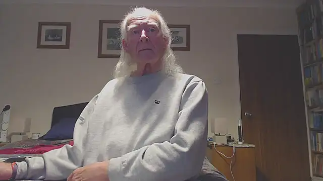 Snapshot of WaverlyKernow chatting on March 27, 2026, 2:50 pm WaverlyKernow online show from March 27, 2026, 2:50 pm