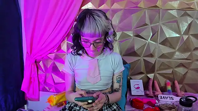 neeko princes online show from February 10, 2025, 3:32 pm