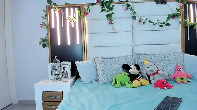 Snapshot of pretty_ariiel chatting on February 4, 2025, 4:05 am pretty ariiel online show from February 4, 2025, 4:05 am