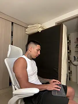 sendfer online show from October 10, 2025, 10:42 pm