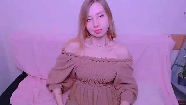 AliceFire  online show from May 29, 2026, 10:02 am