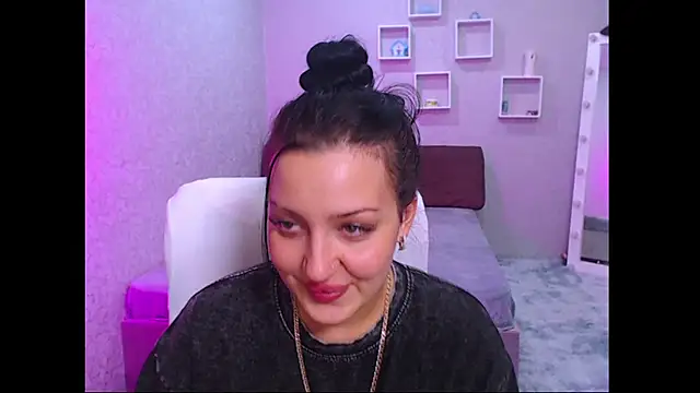 Snapshot of SkarlettMonliss chatting on October 15, 2025, 7:25 pm SkarlettMonliss online show from October 15, 2025, 7:25 pm