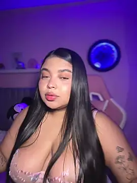 Emily cooper20 online show from July 17, 2026, 11:42 pm
