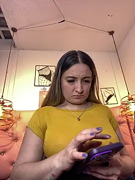 Snapshot of antonella87 chatting on June 4, 2026, 11:11 pm antonella87 online show from June 4, 2026, 11:11 pm