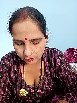 reemacouple007 online show from November 11, 2025, 8:58 am