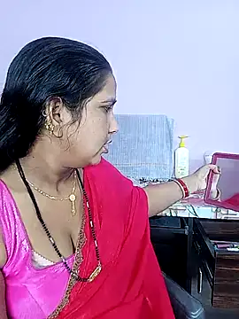 reemacouple007 online show from April 7, 2026, 4:46 am