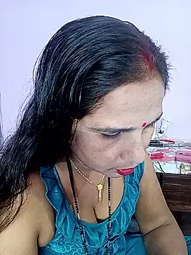 reemacouple007 online show from April 8, 2026, 5:18 am