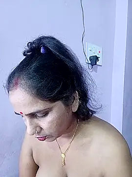 reemacouple007 online show from May 15, 2026, 6:37 pm