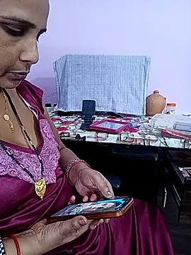 reemacouple007 online show from May 17, 2026, 7:28 am