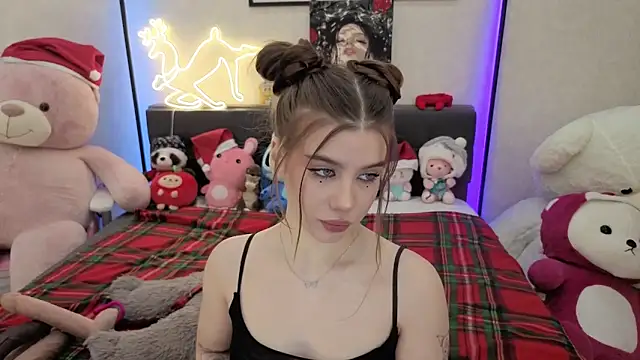 dolly ll online show from December 18, 2025, 1:28 pm