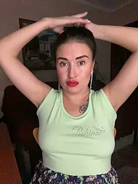 Snapshot of Roxana_Bell chatting on February 3, 2026, 6:24 pm Roxana Bell online show from February 3, 2026, 6:24 pm